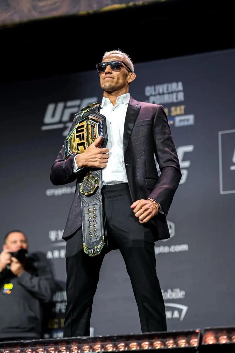 霍洛威发起, 非等闲之辈 霍洛威发起, 非等闲之辈